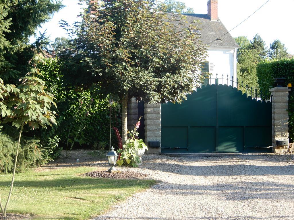 Bed and Breakfast Chez Marie Cercy-la-Tour Exterior foto